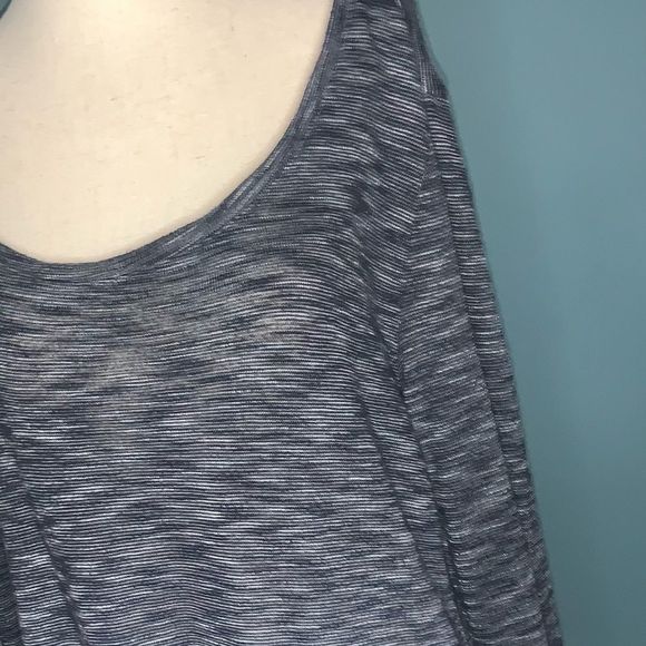 CATO ACTIVE TOP | 3/4 SLEEVE CUT OUT BACK | LIKE NEW | NO FLAWS | XL - Picture 4 of 8